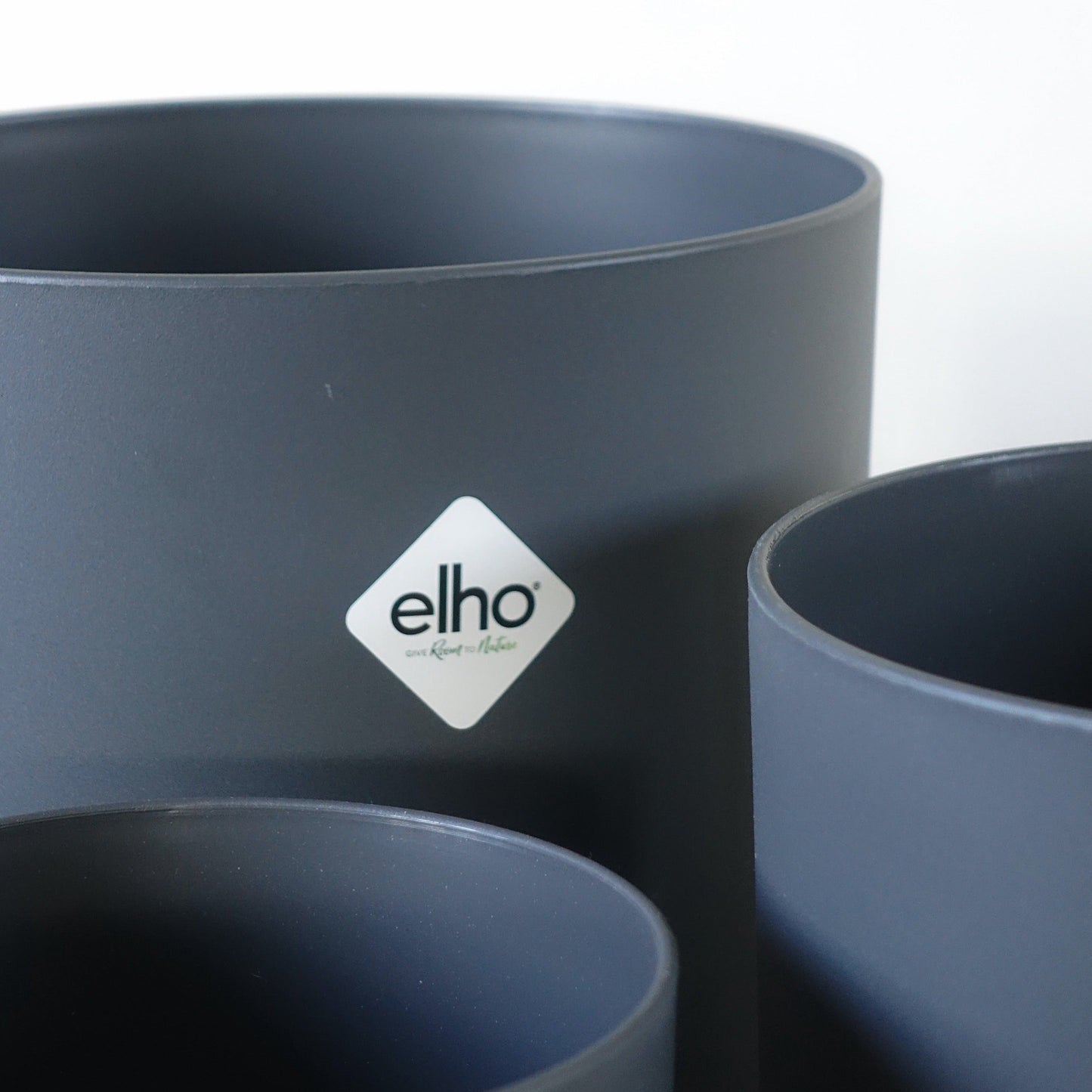 Elho Soft Round Pot Anthracite 16cm