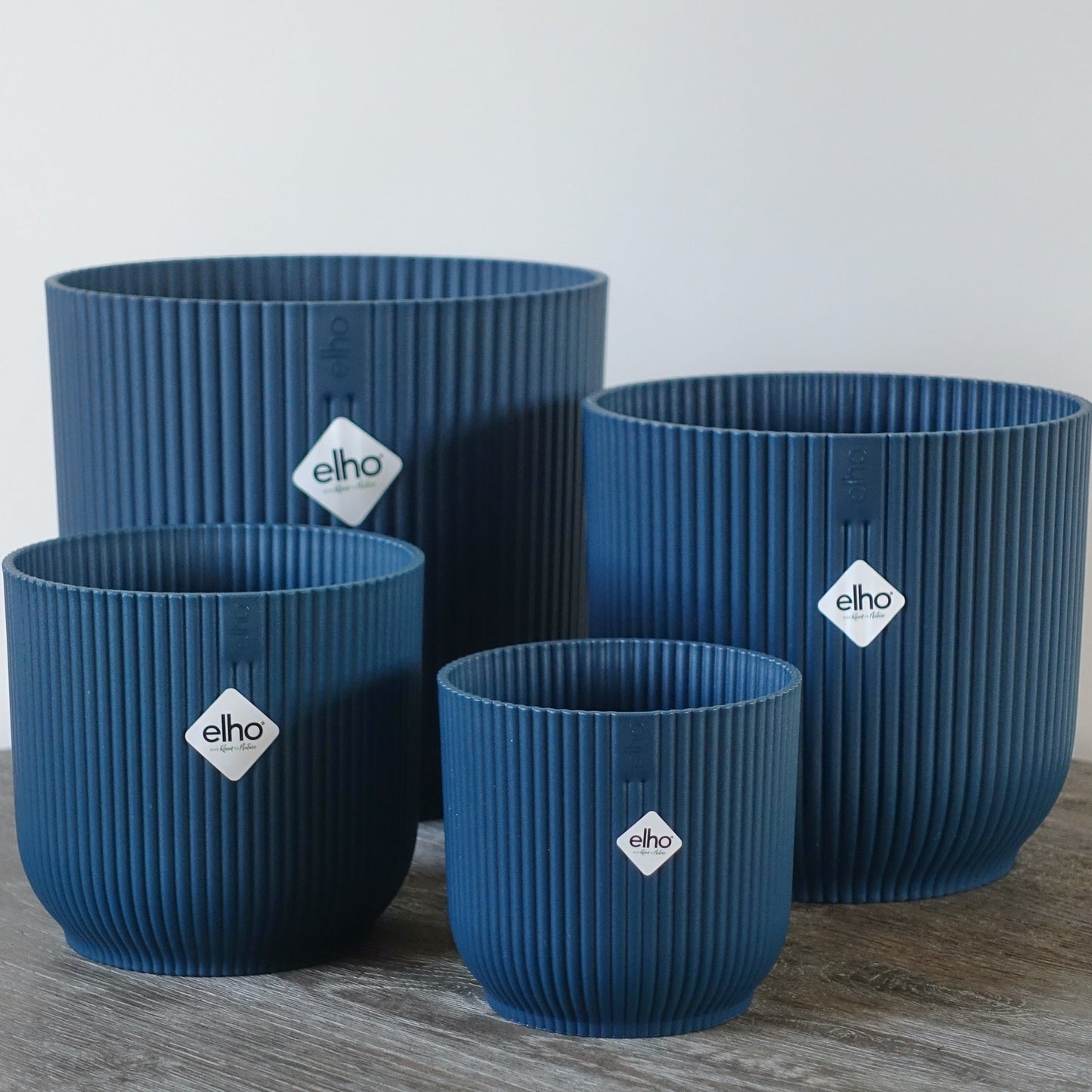 Elho Vibes Fold Round Pot Deep Blue 22cm