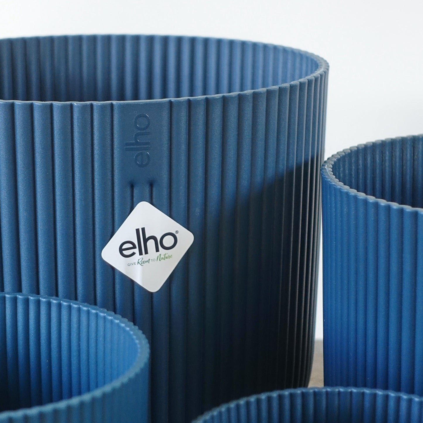 Elho Vibes Fold Round Pot Deep Blue 14cm