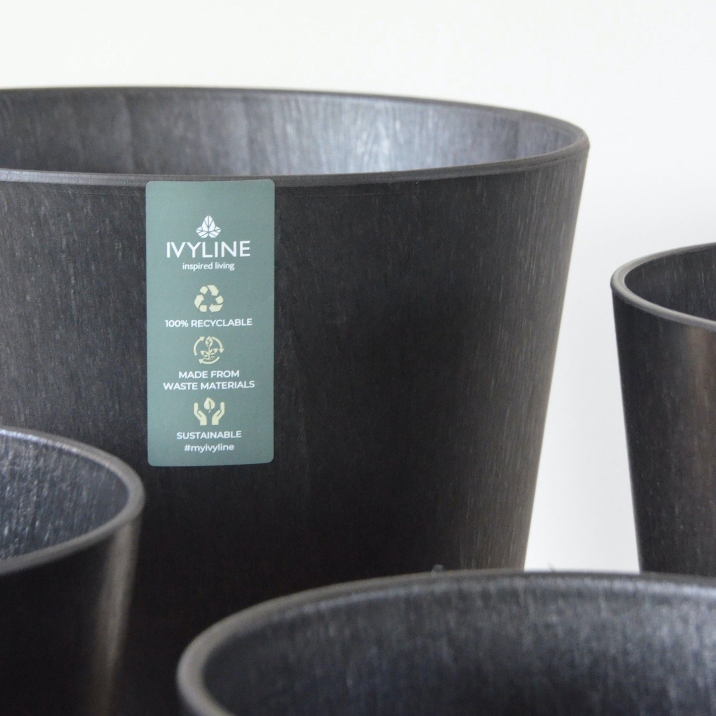 Ivyline Pula Black Recycled Pot 19cm